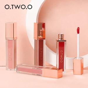 O.TWO.O Matte and Strong Waterproof Lip Gloss